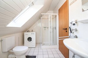 Apartment | Bathroom - Muckelstuuv (Krummhoern)