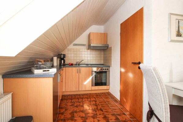 Apartment | Private kitchen | Fridge, oven, stovetop, dishwasher