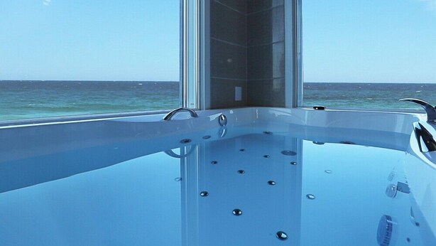 ルーム (301)