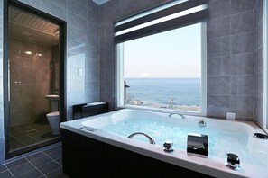 Room (401) | Free WiFi, bed sheets - Gangnung SS Pension (Gangneung)