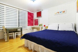 Free WiFi, bed sheets