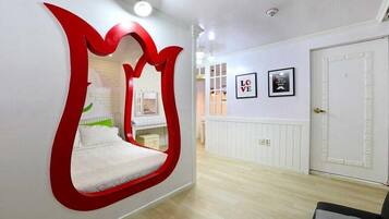 Room (Tulip) | Free WiFi, bed sheets
