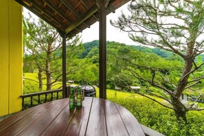 Room (Provance 2) | Bed sheets - Yangpyung Lavin Pension (Yangpyeong)