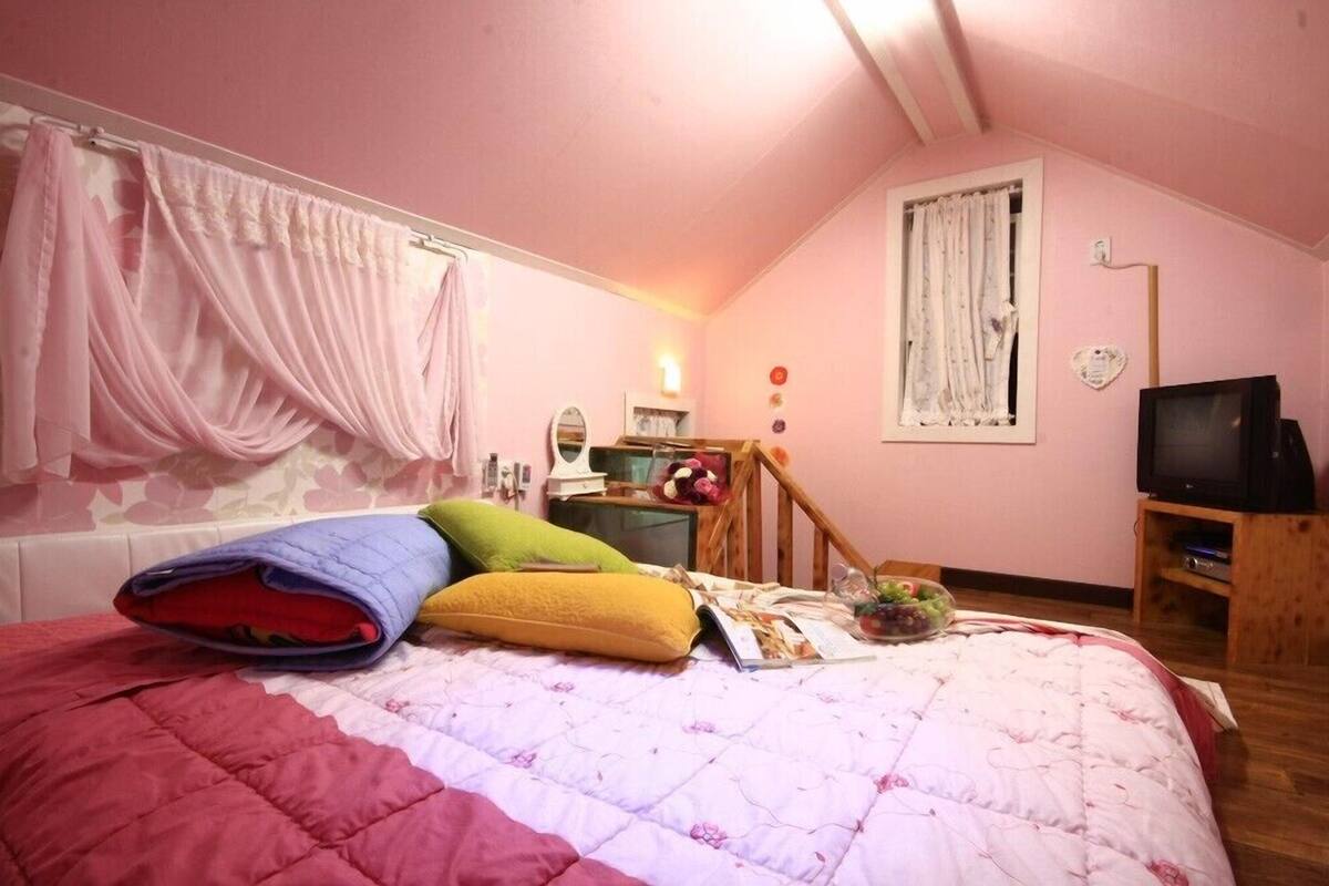 Habitación | Wifi gratis y ropa de cama