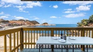 Free WiFi, bed sheets - Geosan Resort (Geoje)