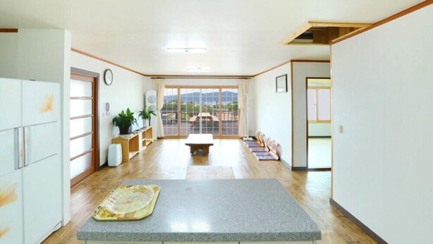 WiFi (free), bed sheets - Healing Pension (Pohang)