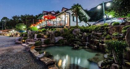 Jeongwon Beach Pension