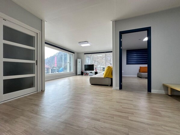 Zimmer (Private) | 1 Schlafzimmer, kostenloses WLAN, Bettwäsche