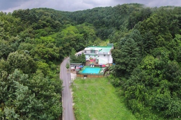 Exterior - Louis Pension (Chuncheon)