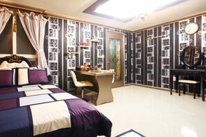 Room (Persian pepe) | Free WiFi, bed sheets - Louis Pension (Chuncheon)