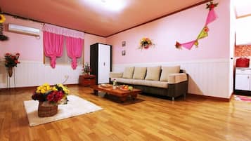 Kamar (Haebaraggi) | Wi-Fi gratis dan seprai linen