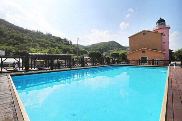 Exterior - You and Me Pension (Chuncheon)