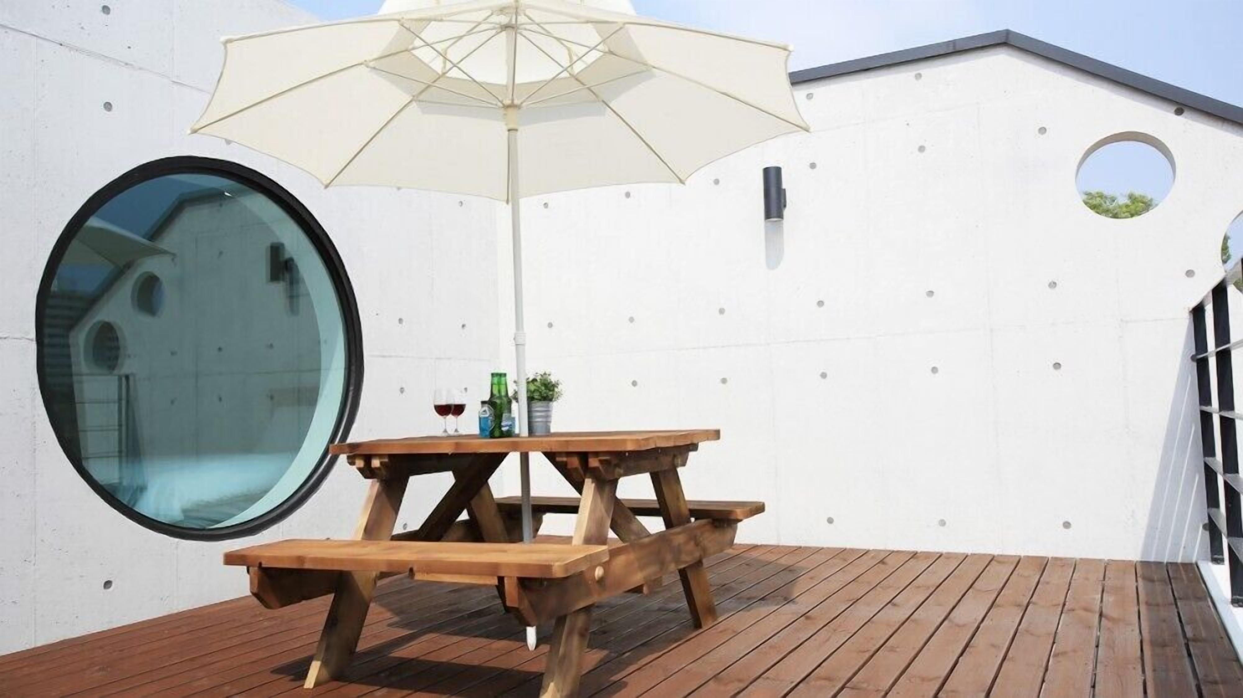 Wifi gratuïta i roba de llit 