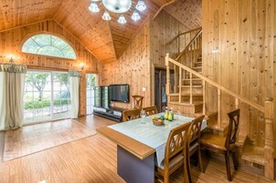 Room (Hurb (Group)) | Free WiFi, bed sheets