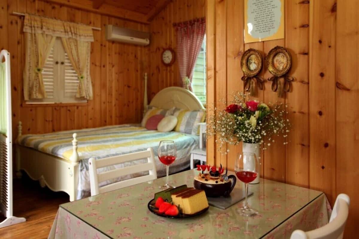Wifi gratis y ropa de cama