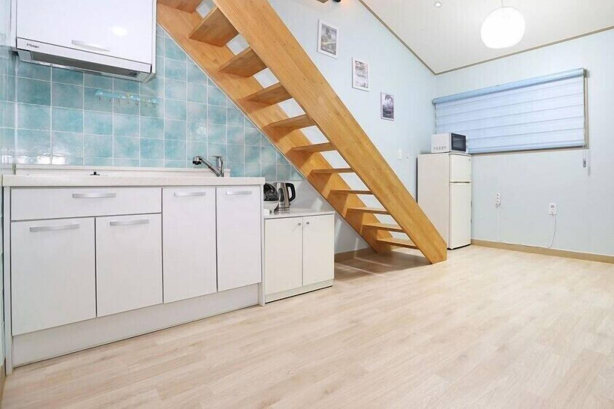 Room (Mulbyung)