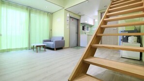 Room (Bakjo) | Free WiFi, bed sheets