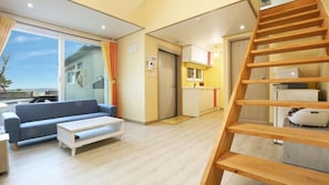 Room (Dolgorae) | Free WiFi, bed sheets