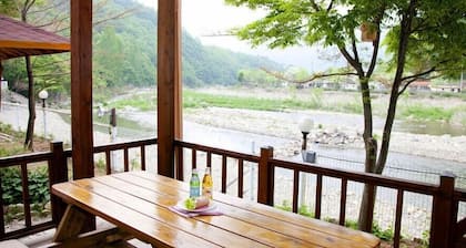 Bandi Hwangto Pension