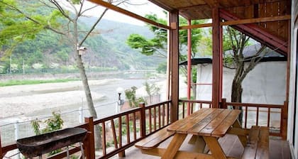 Bandi Hwangto Pension