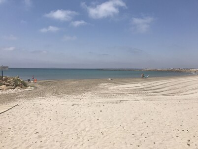 1 bedroom apartment Sea views.  Aire Acond terrace, WIFI, flat TV, renovated