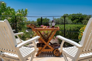 Villa | Garden view