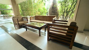 Khu tiếp khách ở sảnh