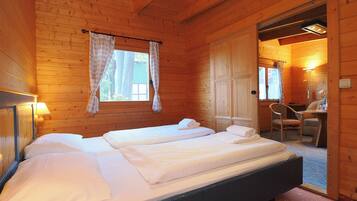 1 bedroom, desk, bed sheets