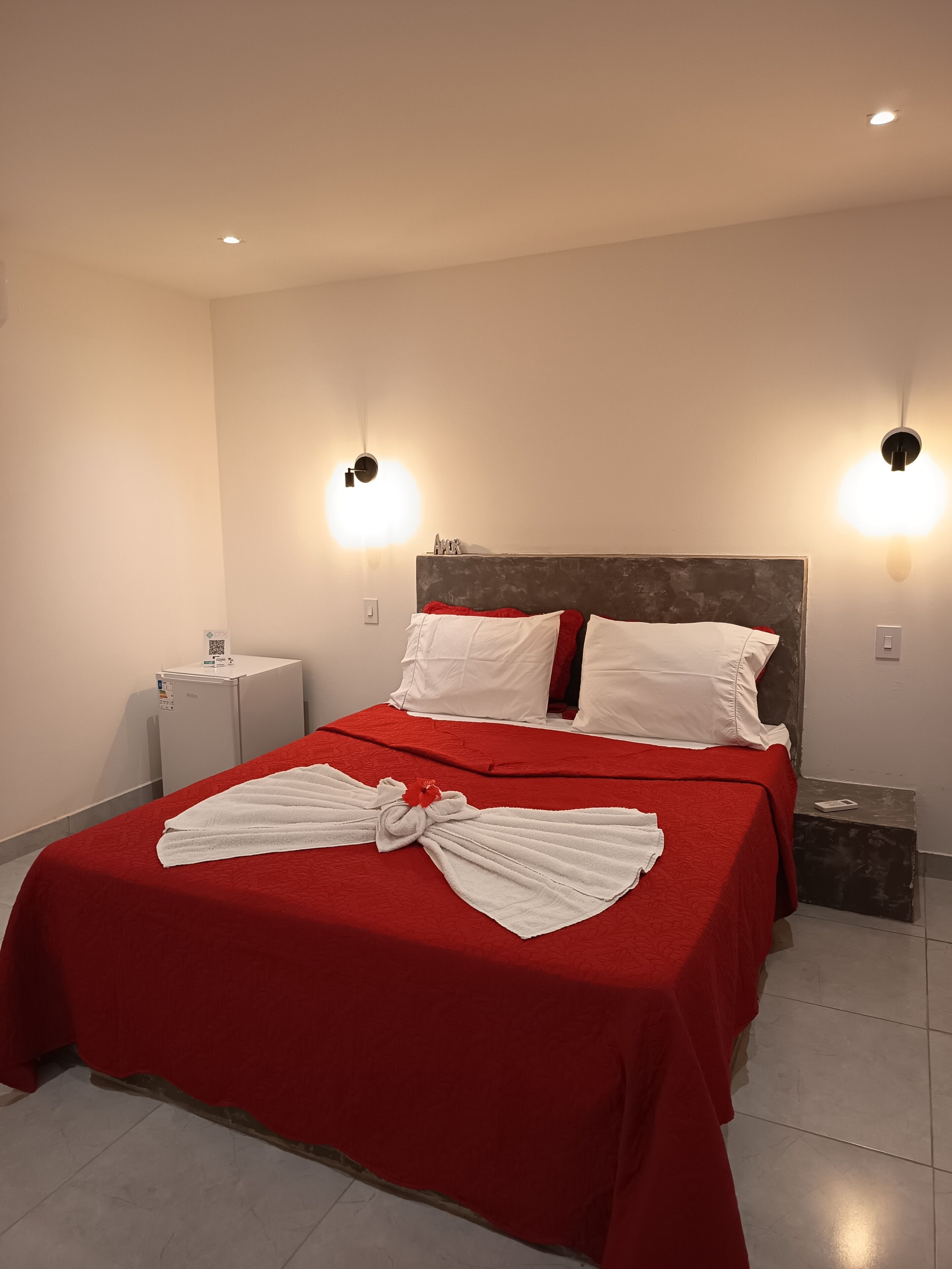 Deluxe-Zimmer, 1 Queen-Bett | Hochwertige Bettwaren, Pillowtop-Betten, Minibar, kostenloses WLAN