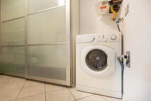 Appartamento, 1 camera da letto | Lavanderia