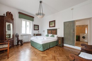 Appartamento, 3 camere da letto | 3 camere, ferro/asse da stiro, Wi-Fi gratuito, lenzuola