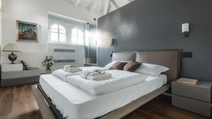 Ferros/tábuas de passar roupa, Wi-Fi de cortesia, roupa de cama