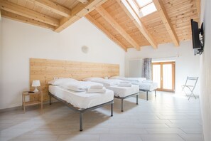 Appartement, 3 chambres | 3 chambres, Wi-Fi gratuit, draps fournis