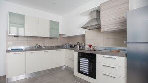 Unclassified image, 4 of 61, button