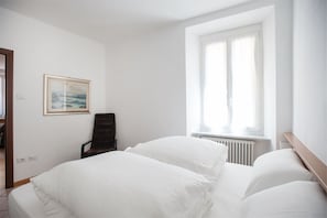 Apartment, 1 Bedroom (Giallo)