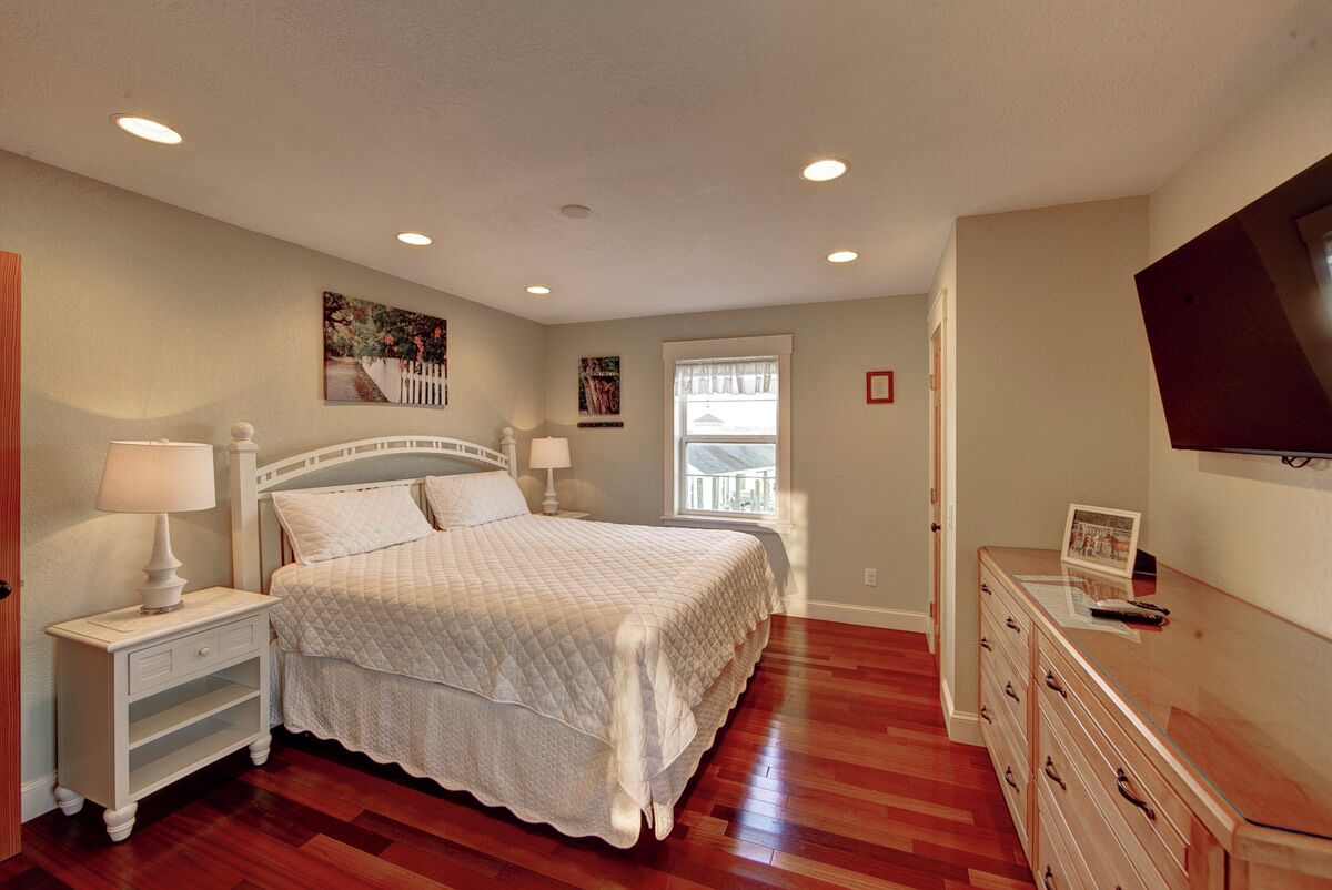 1 makuuhuone, työpöytä, silitysrauta/-lauta, Wi-Fi