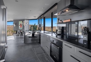 Coffee/tea maker, fridge, microwave, oven - Black Desert House ft in Architectural Digest (Yucca Valley)