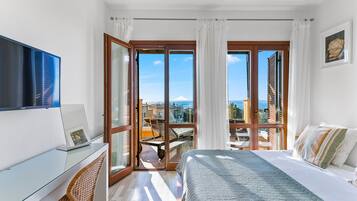 Apartment, 2 Bedrooms | 2 bedrooms, iron/ironing board, cribs/infant beds, free WiFi