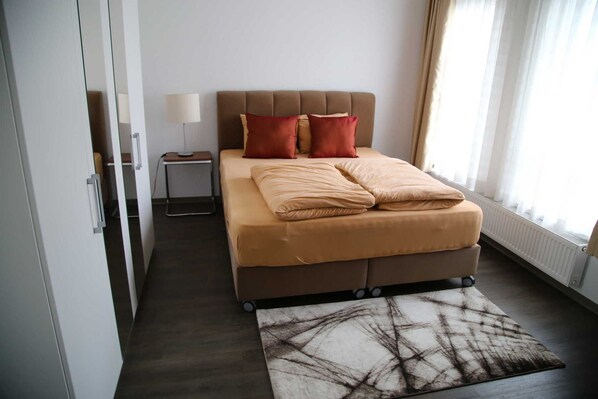 1 bedroom, WiFi, bed sheets