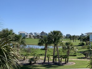 Property grounds - 4 Bedroom Cottage in Pointe West, Galveston. 2 Resort Pools. No cars on beach (Galveston)
