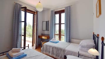 Villa | 1 bedroom, iron/ironing board, free WiFi, bed sheets