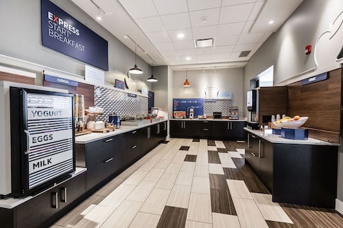 Holiday Inn Express & Suites Edmonton N - St. Albert by IHG