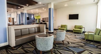 Holiday Inn Express & Suites Edmonton N - St. Albert by IHG