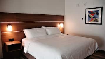Habitación estándar, 1 cama King size | Escritorio, espacio para trabajar con laptop y wifi gratis