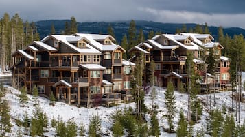 Condo, 2 Bedrooms | Exterior