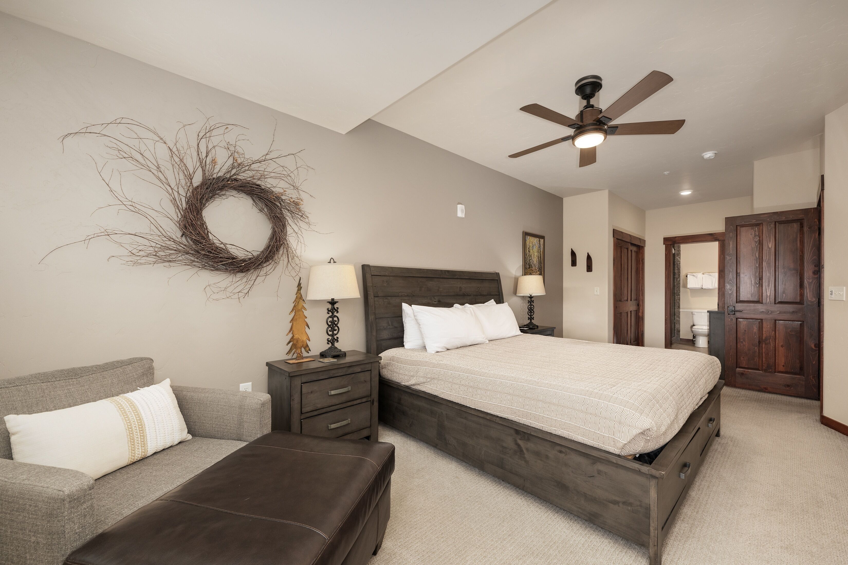 Condo, 2 Bedrooms