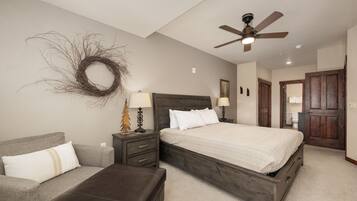 Condo, 2 Bedrooms