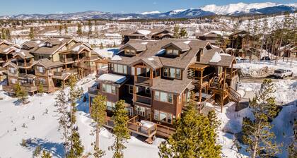 Cozens Pointe E 102 2 Bedroom Condo by RedAwning