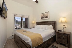 1 bedroom, iron/ironing board, free WiFi - Full Renovated 1br -walk To Gondola & Kids Ski Free 1 Bedroom Condo by RedAwning (Keystone)
