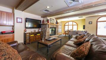 Condo, 1 habitación | Área de sala de estar